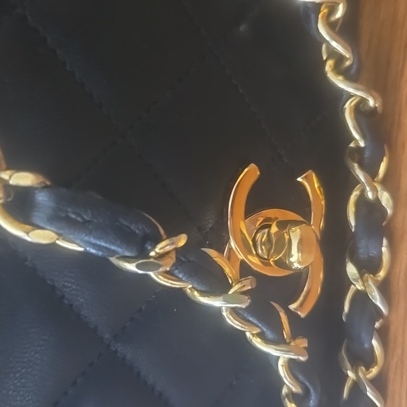 Chanel CC Matalasse Full Flap Shoulder Bag - Picture 4 of 13